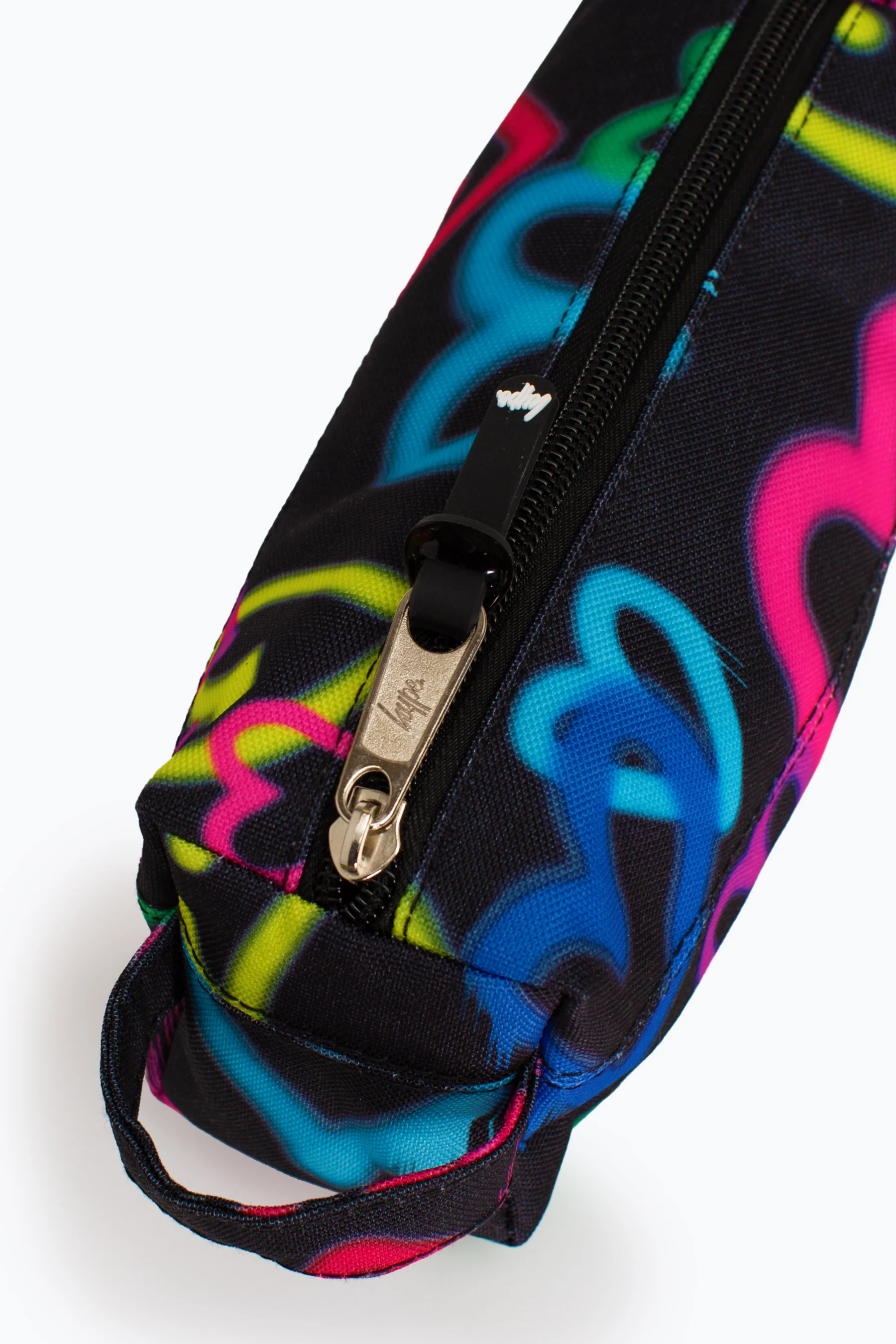 Hype Black Heart Graffiti Pencil Case - Image 4