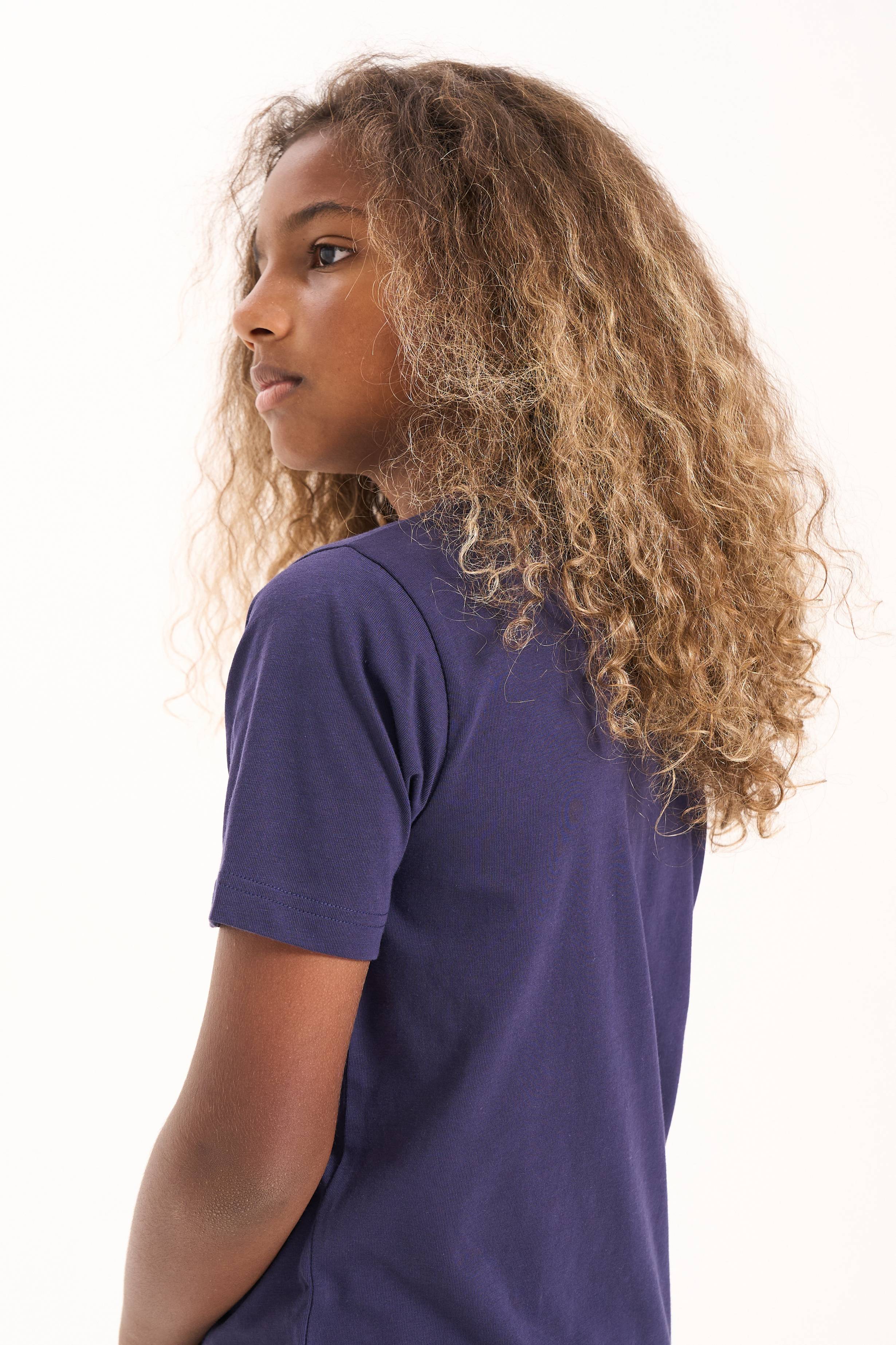 Hype Unisex Essence Navy T-Shirt - Image 4
