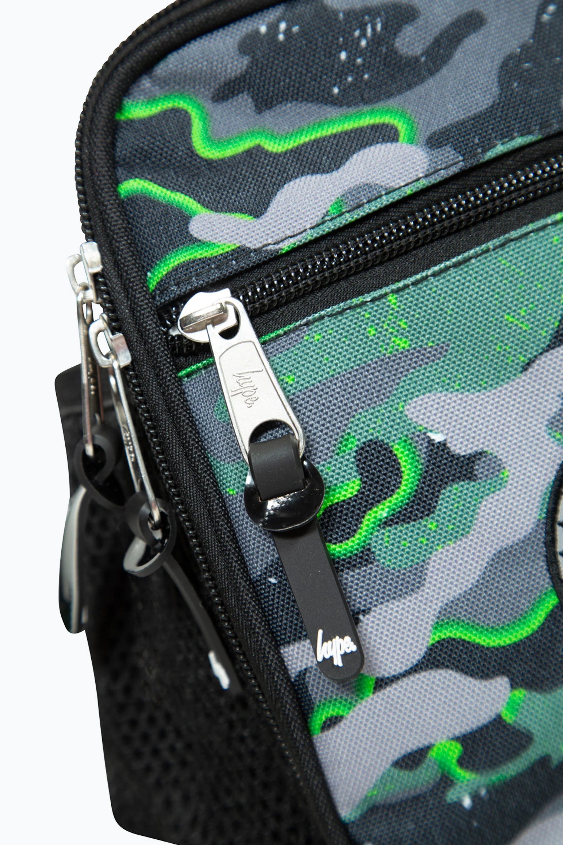 Hype Boys Green Glow Camo Lunch Box - Image 6