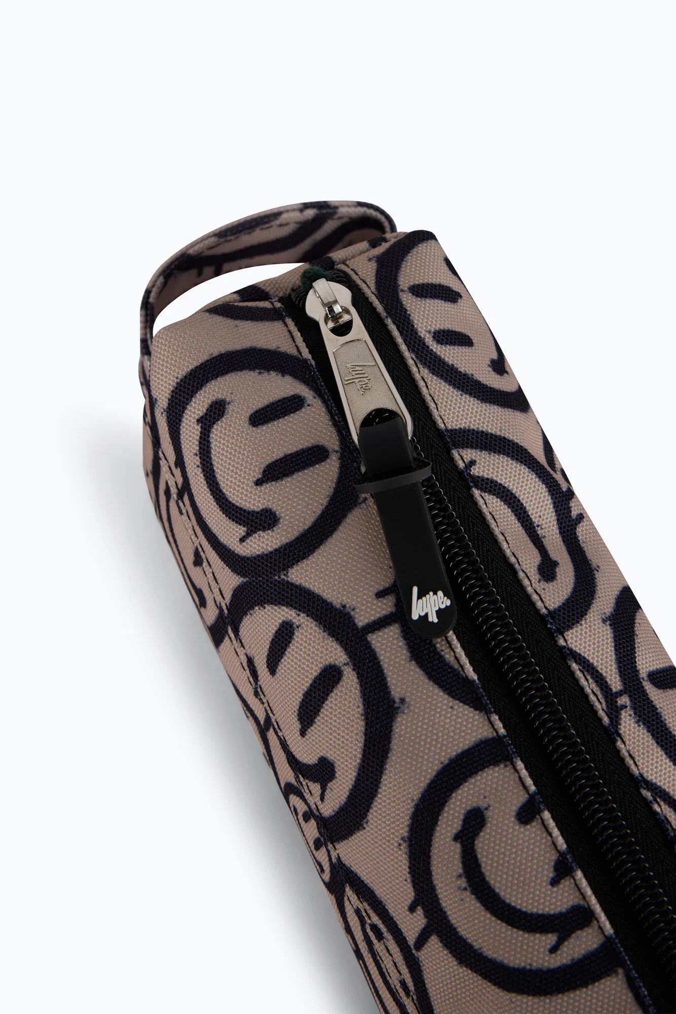 Hype Unisex Sand Drip Smiley Pencil Case - Image 4